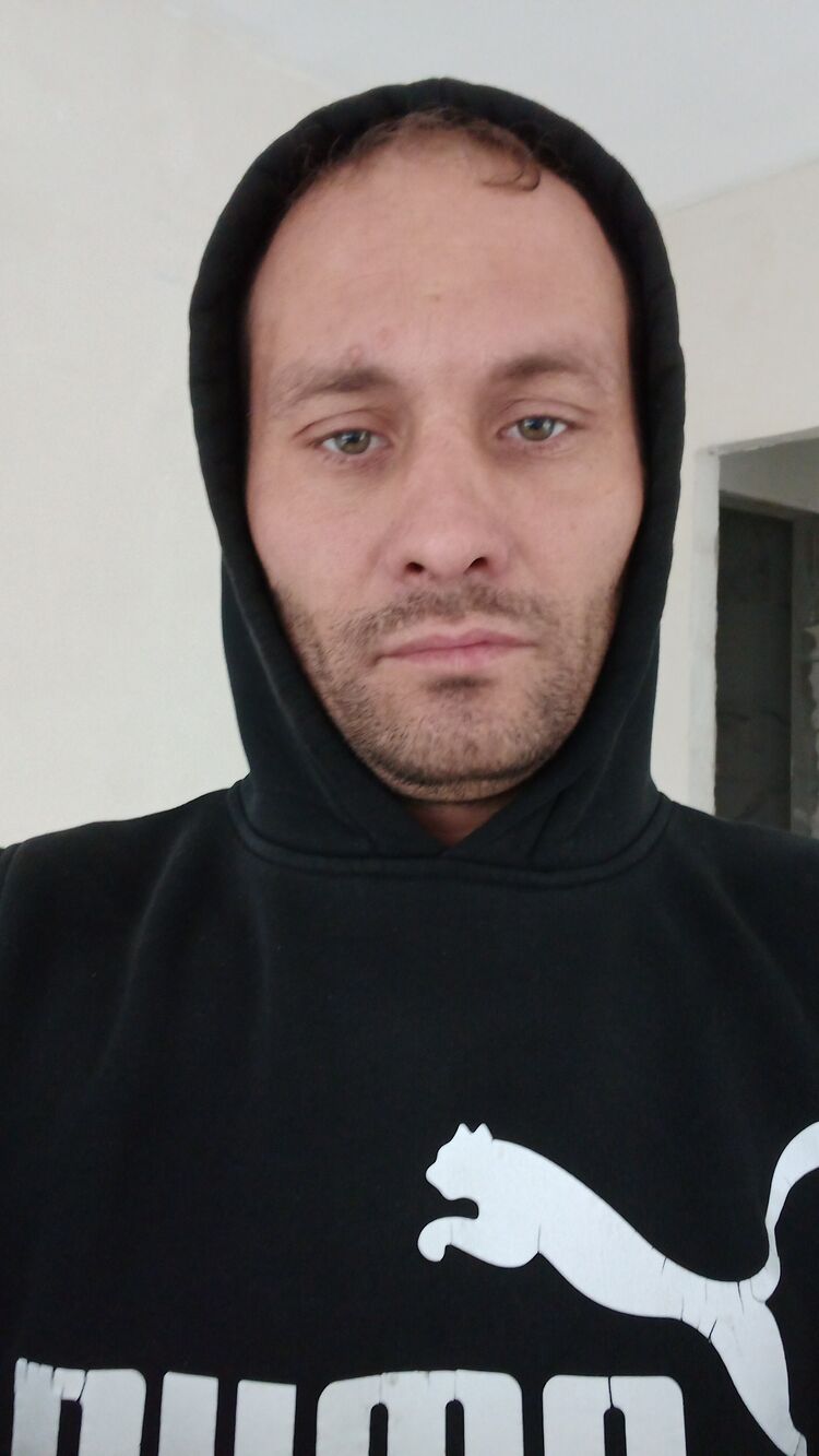  28566690  Alex, 35 ,    