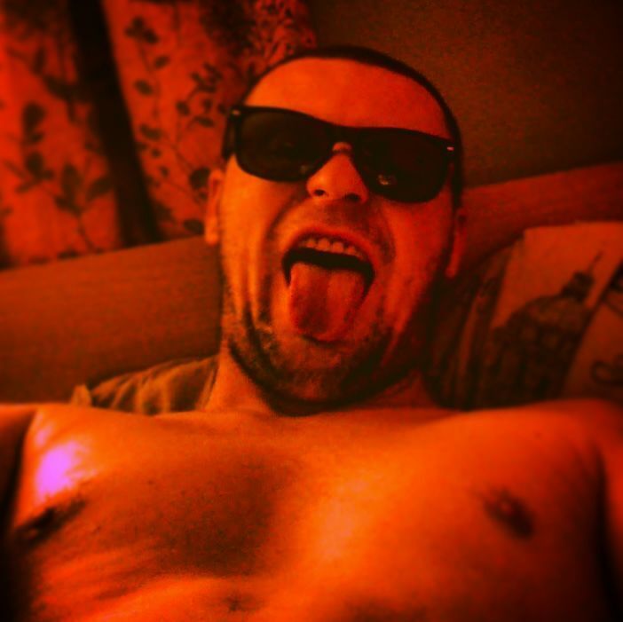  26973020  Alexander, 33 ,    