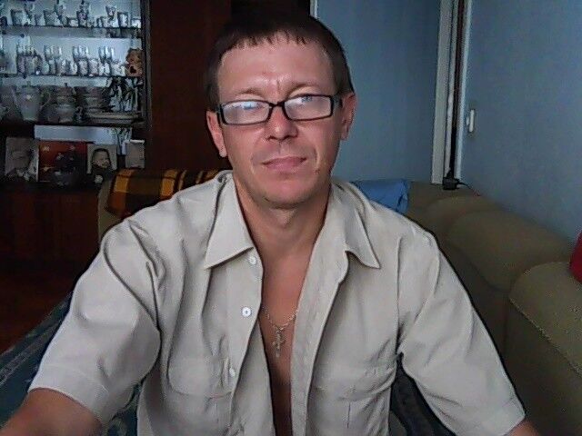  4788670  Dmitri, 46 ,    