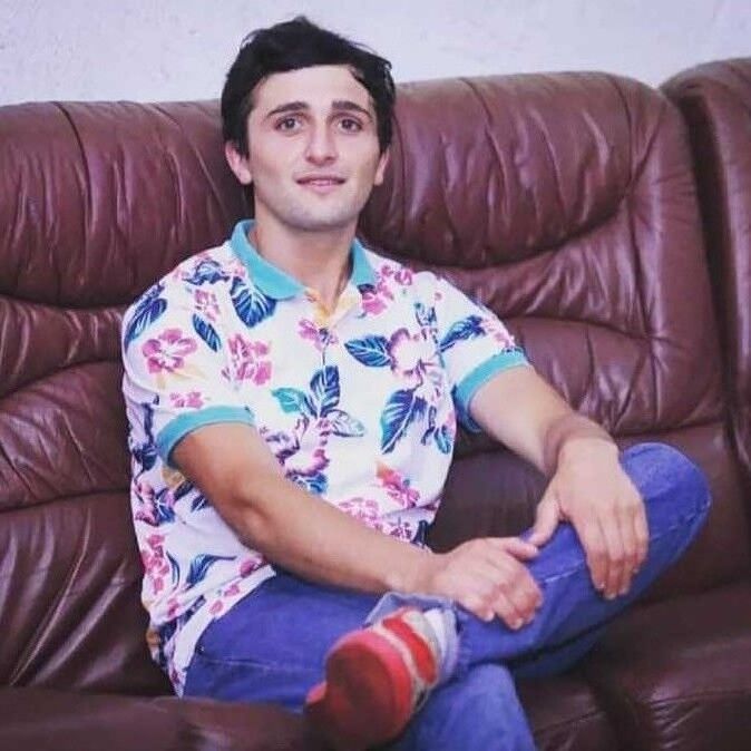  18547920  Hovo, 25 ,    