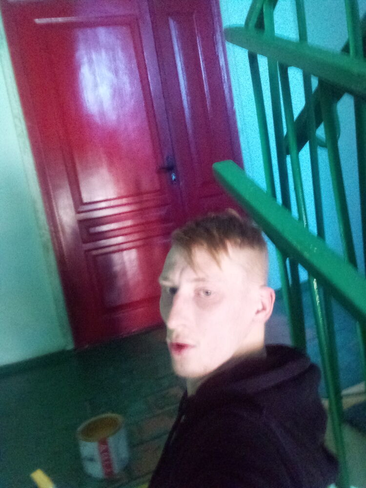  32541270  Iavn, 27 ,    