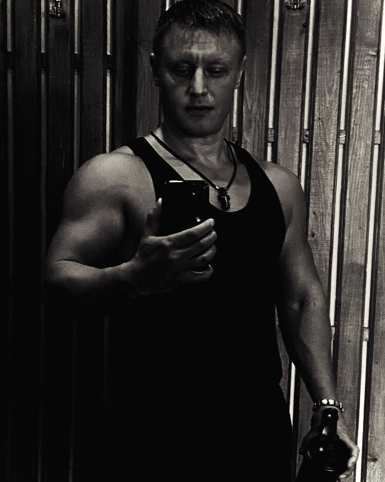  ,   Sergio, 37 ,   ,   , c , 
