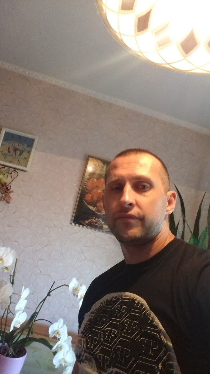  18254690  , 39 ,    