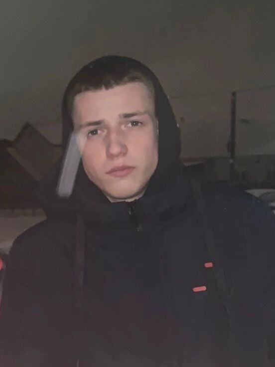  ,   Artem, 21 ,   ,   
