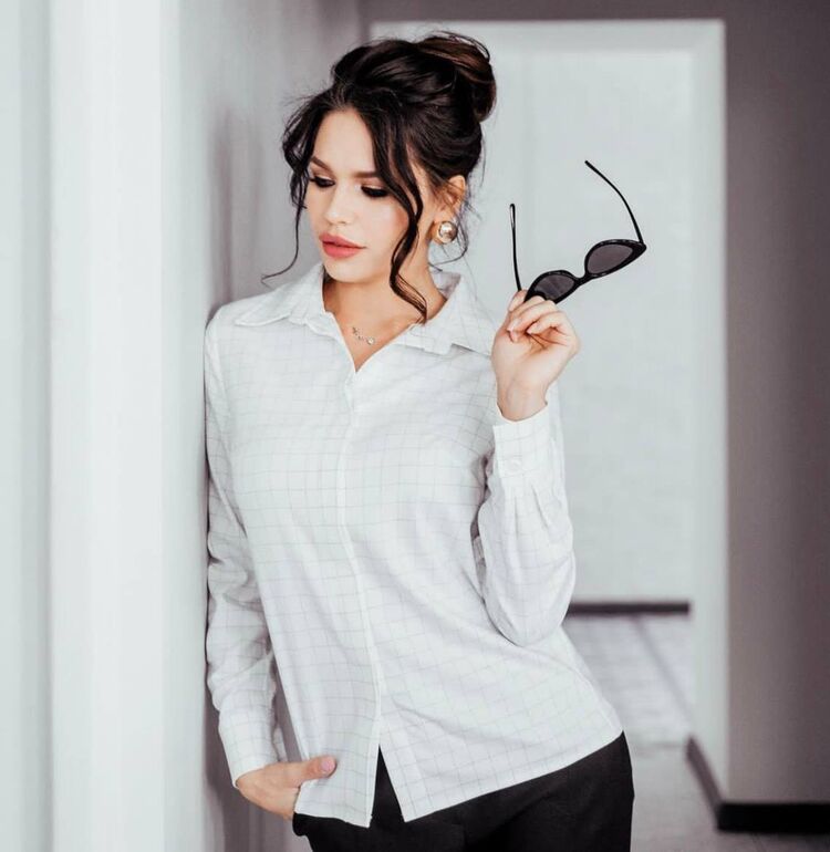 ���� 30113850 ������� Lola, 32 ����, ���� ���������� � ������