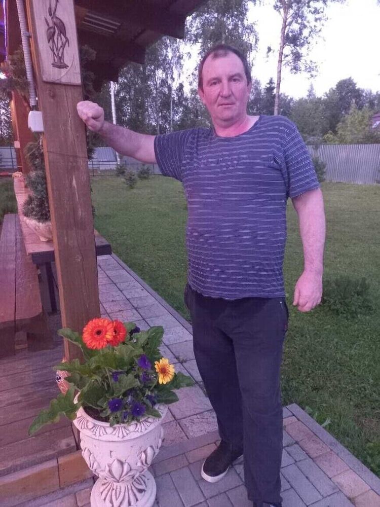  41081660  Andrey, 52 ,    