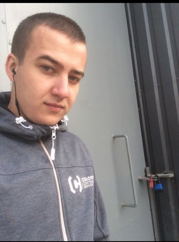  44666450  Wolf, 31 ,    