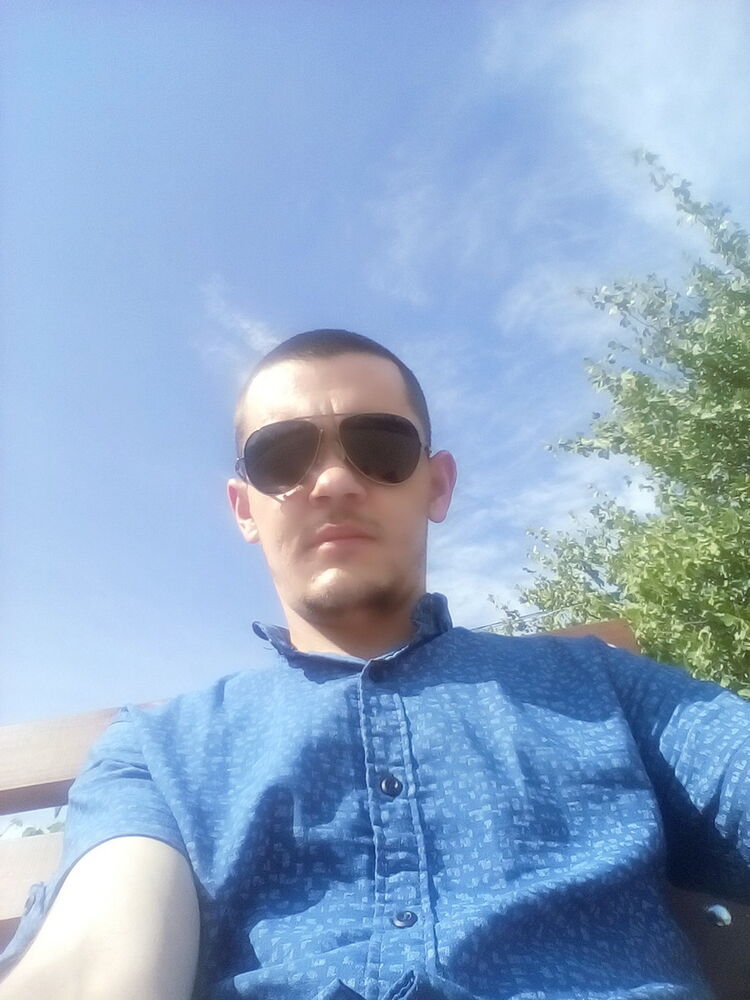  ,   Ruslan, 35 ,   ,   , c 