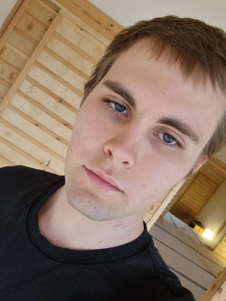  33896990  Ivan, 23 ,    