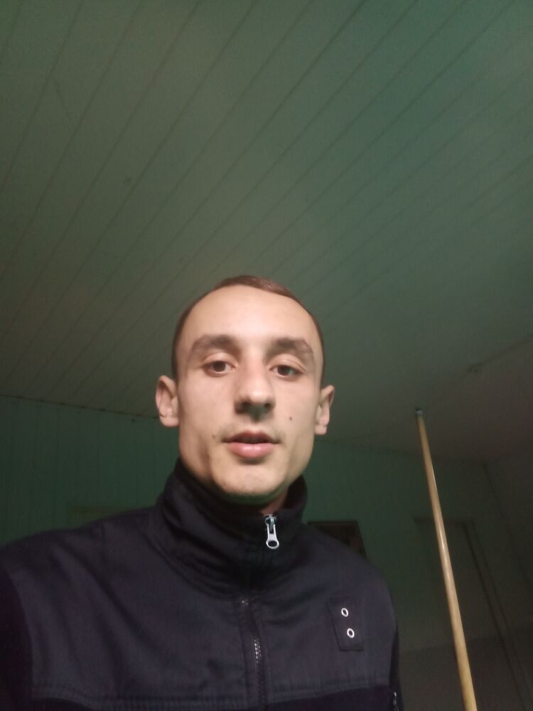  23128910  Serhii, 32 ,    