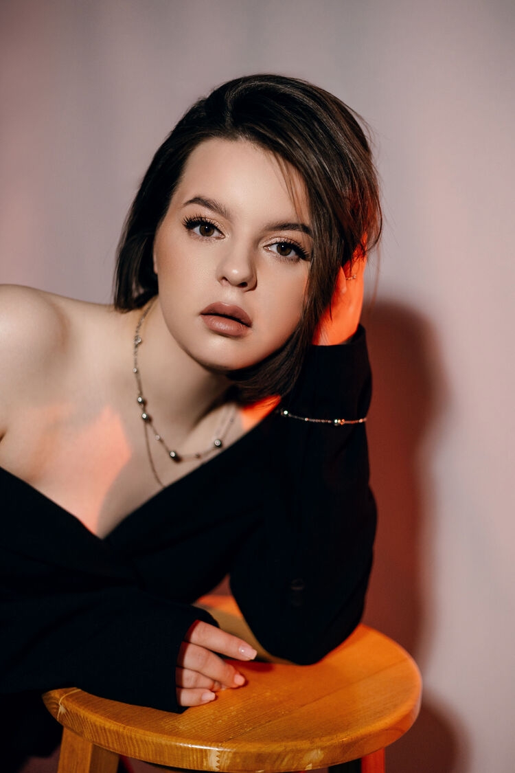  ,   Daria, 26 ,   ,   