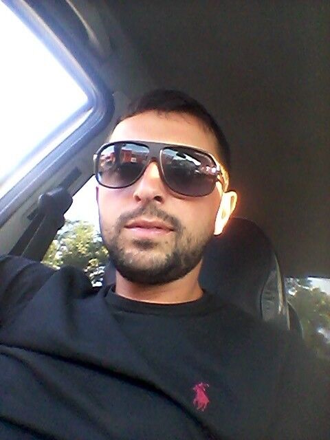  16714630  Jeyms, 37 ,    