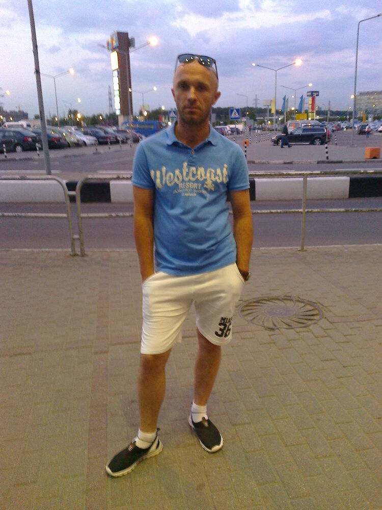  -,   Sanya, 37 ,   