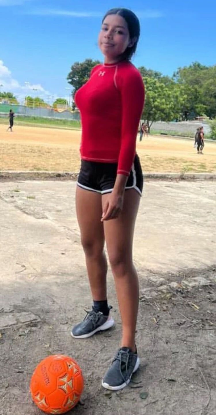  46137360  YasminF, 22 ,    San Joaquin