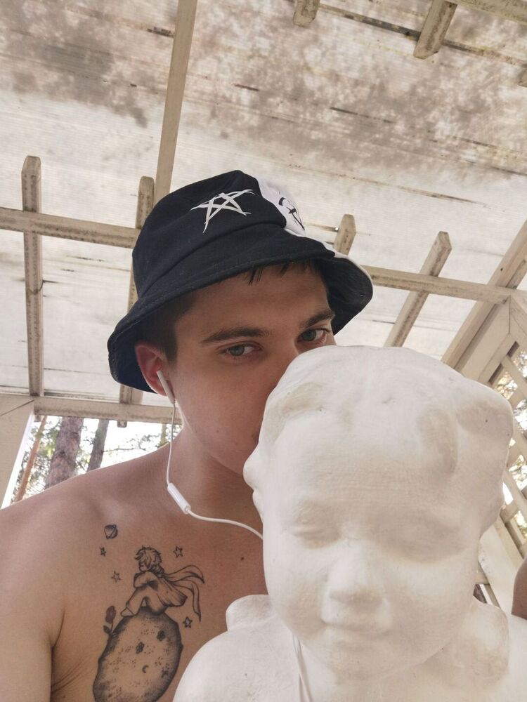  33467710  , 27 ,    