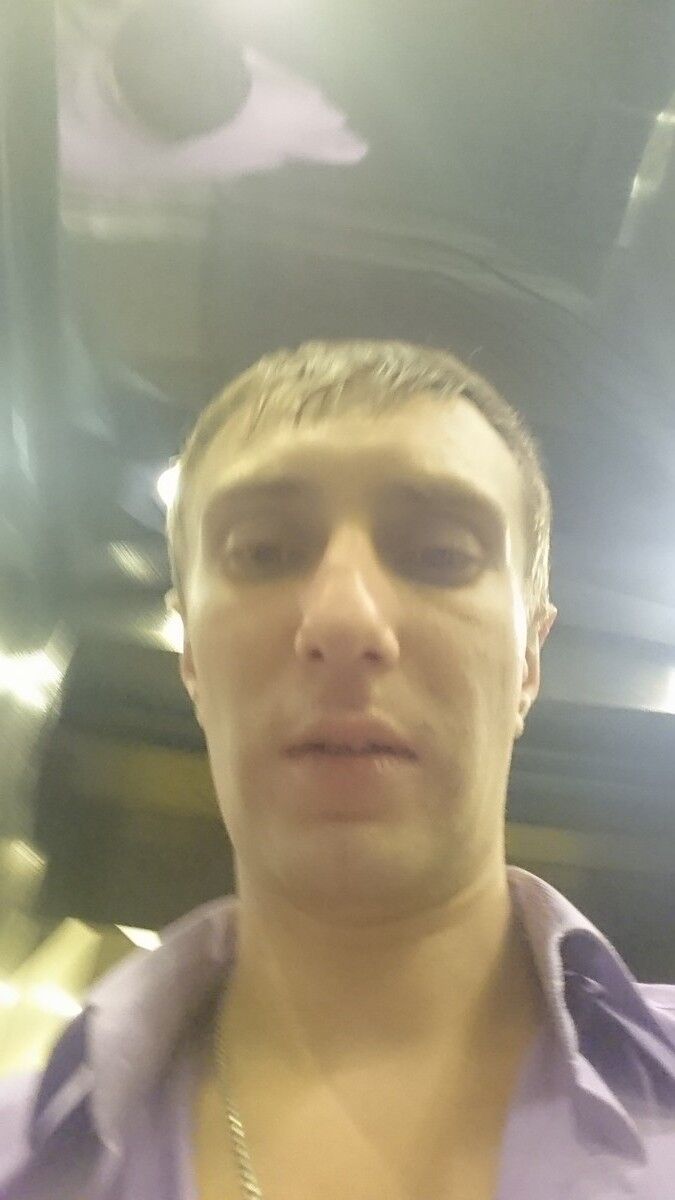  8972290  Andrey, 37 ,    