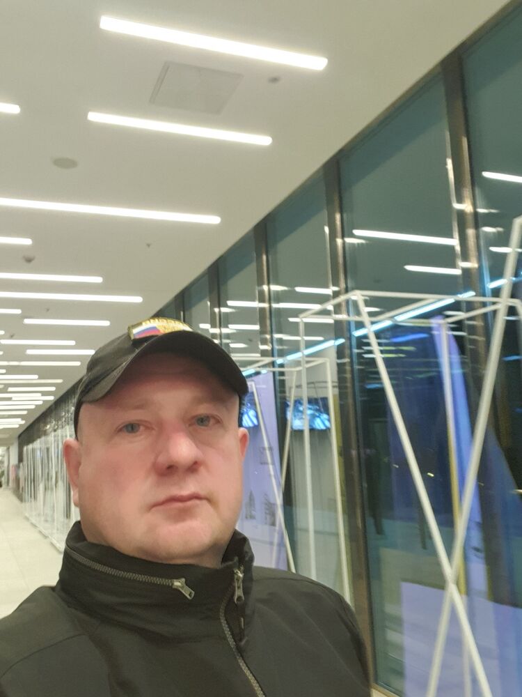  53808960  Oleg, 44 ,    