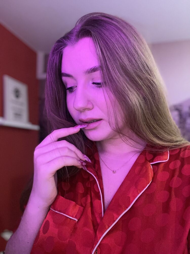  ,   Alina, 22 ,  