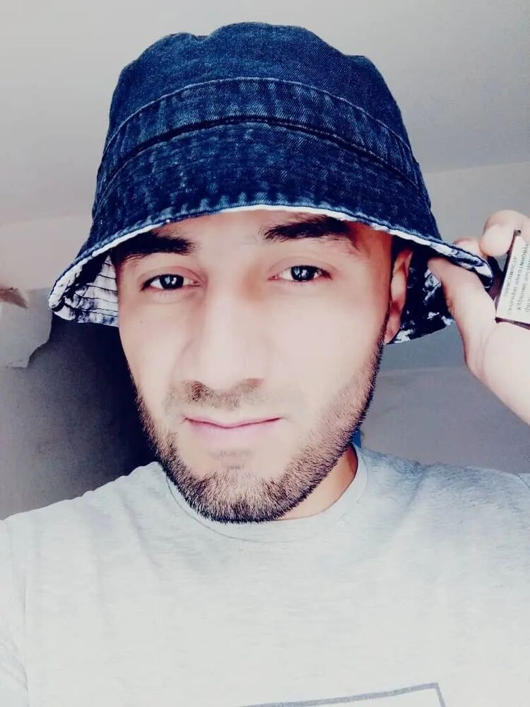  27616200  Ruslan, 33 ,    