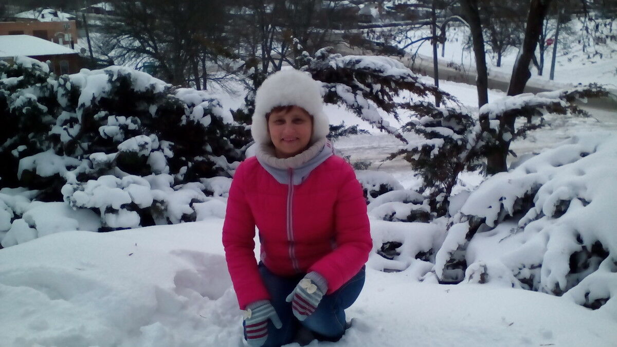  ,   Svetlana, 60 ,  