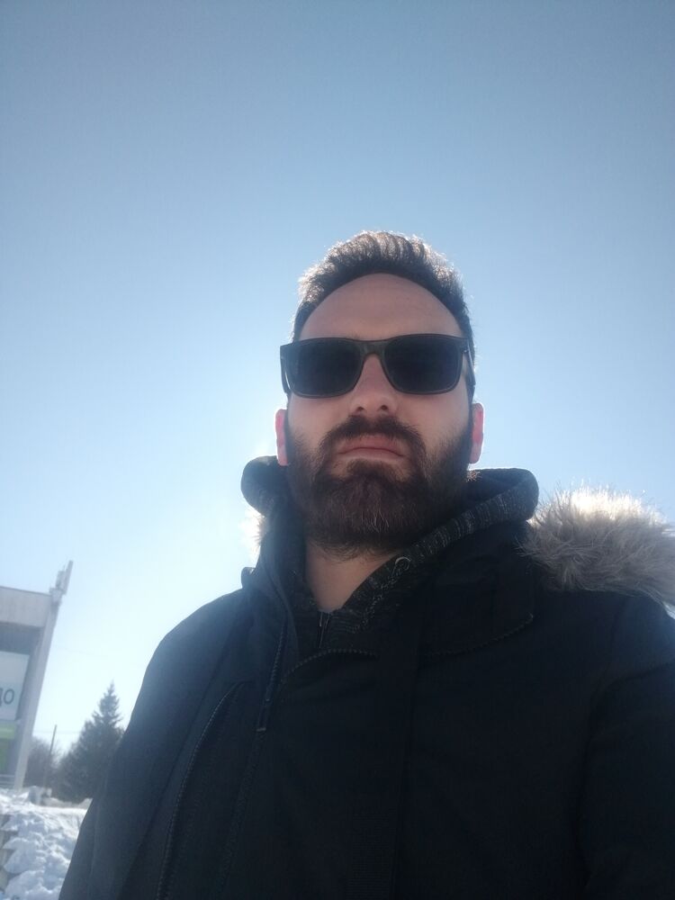  27197600  Lazar, 36 ,    