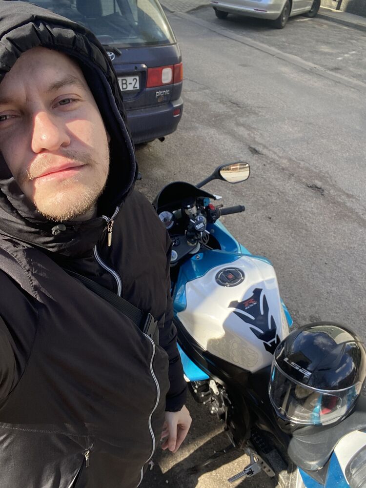  37731480  , 30 ,    