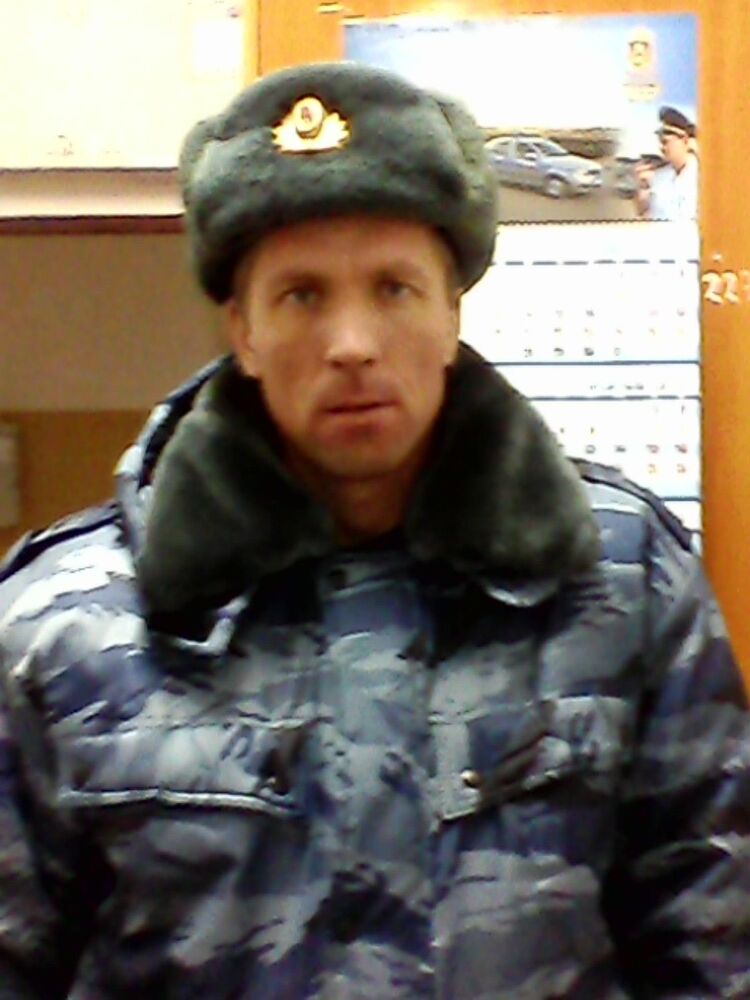  3999520  Sergei, 45 ,    