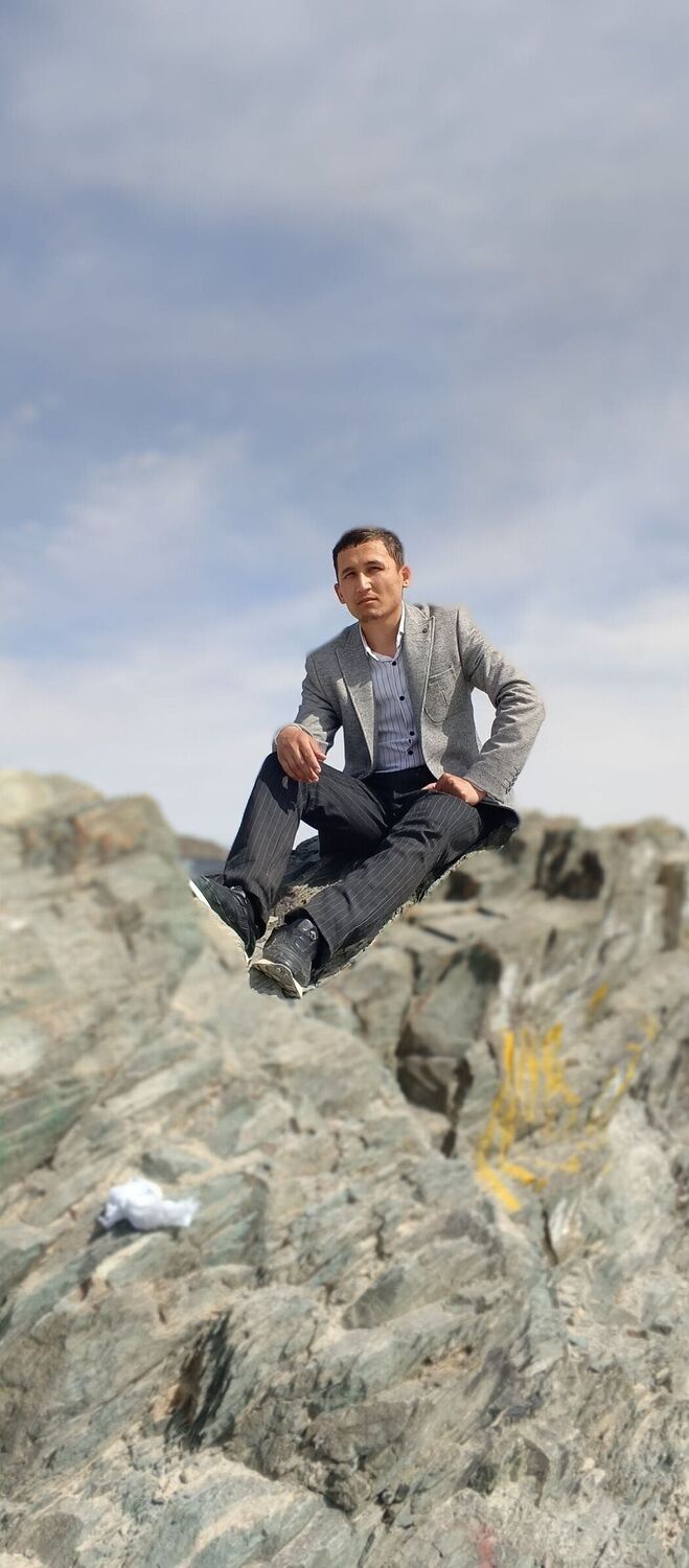  52478650  Izzatbek, 26 ,    