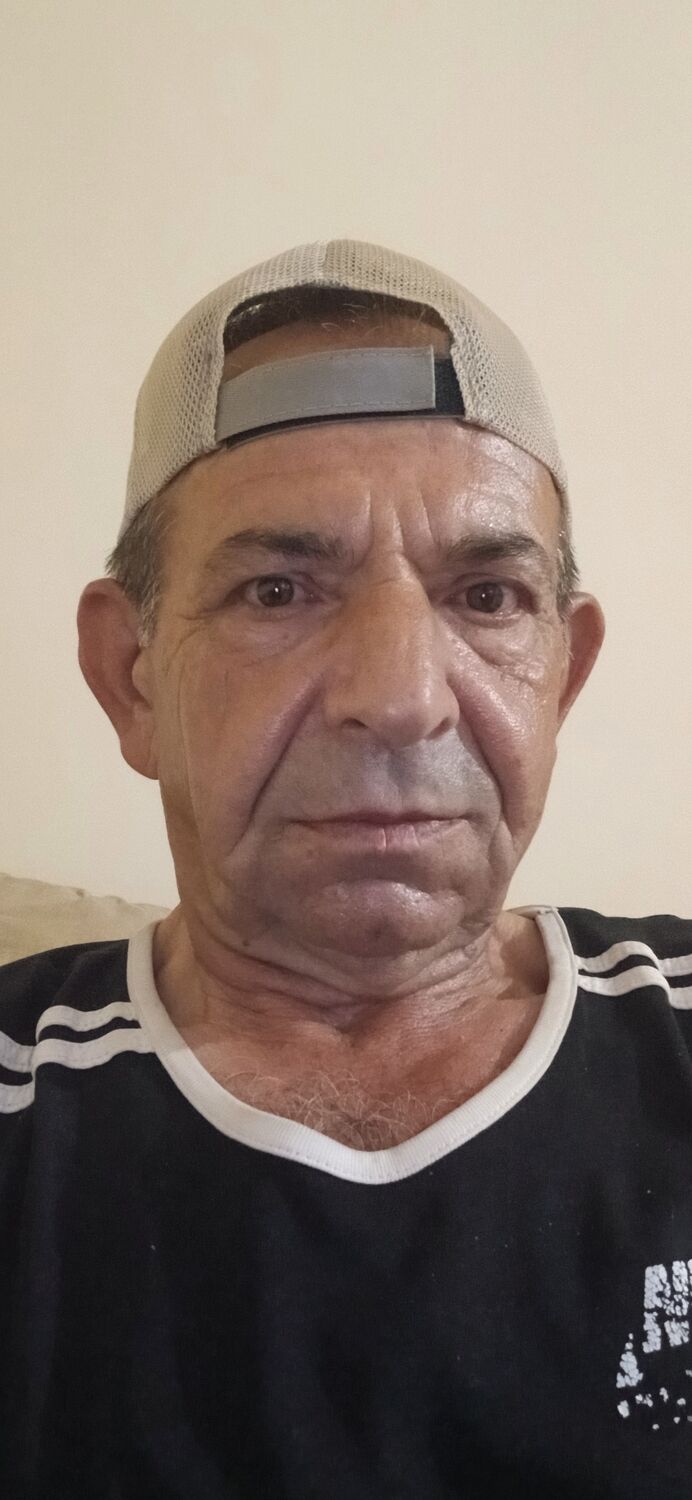 44079700  Selami, 61 ,    