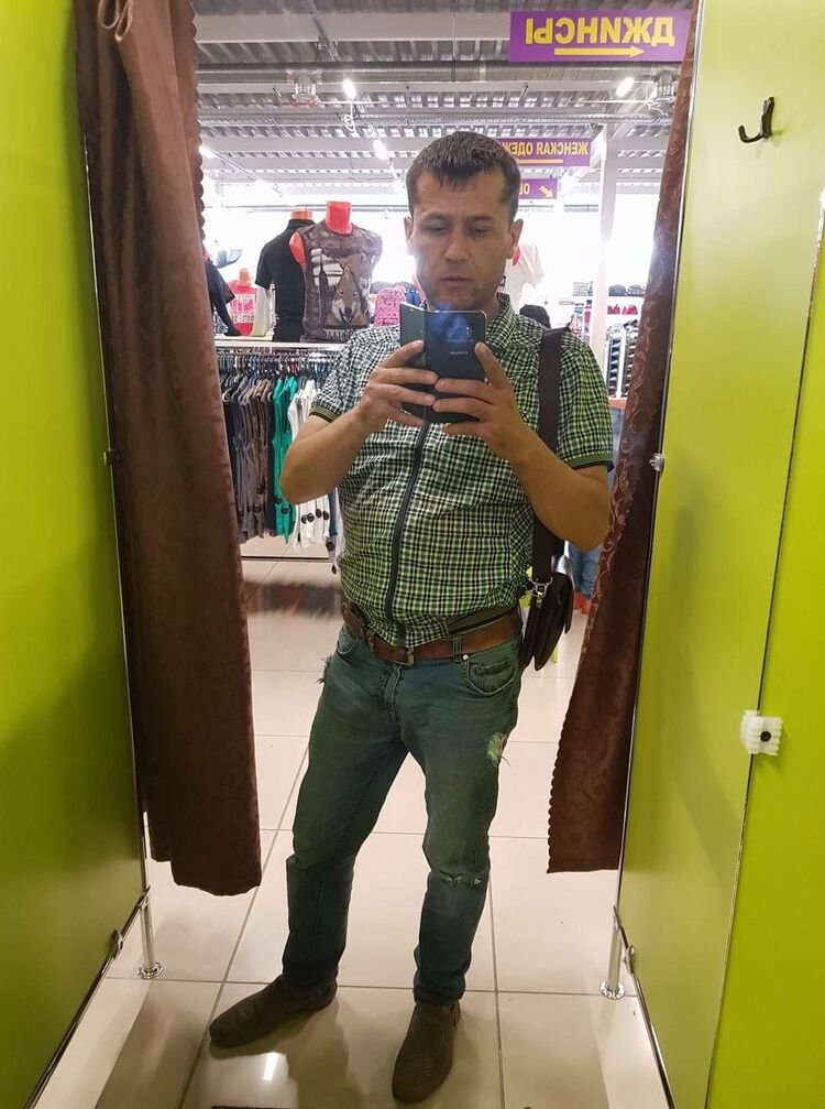  27742960  Rasul, 35 ,    