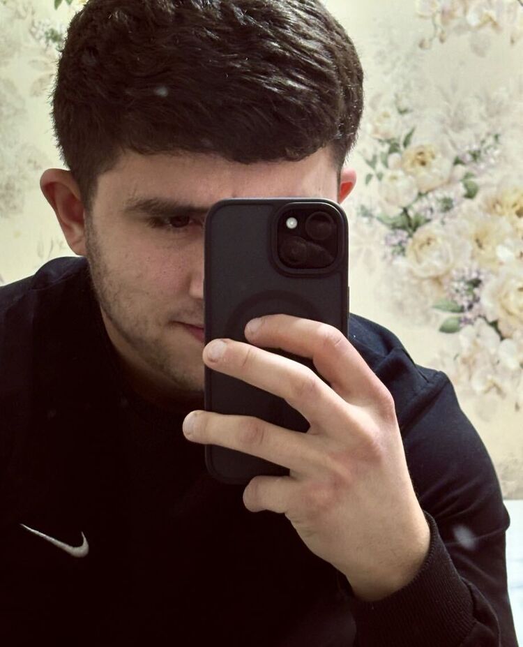  41559810  Ali, 24 ,    