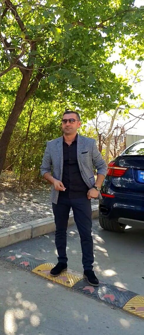 43584290  Asim, 41 ,    