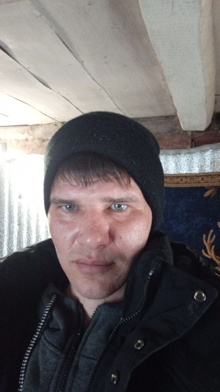  34670240  Dima, 38 ,    