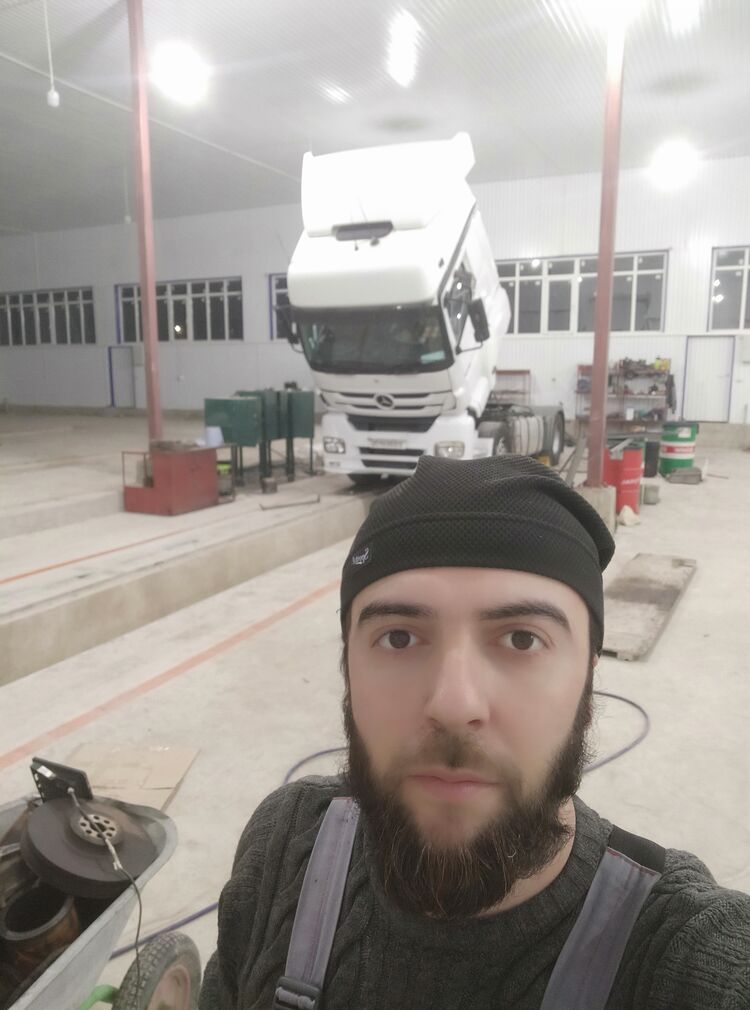 33594600  , 37 ,    