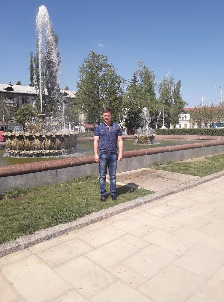  12348160  Vadim, 37 ,    