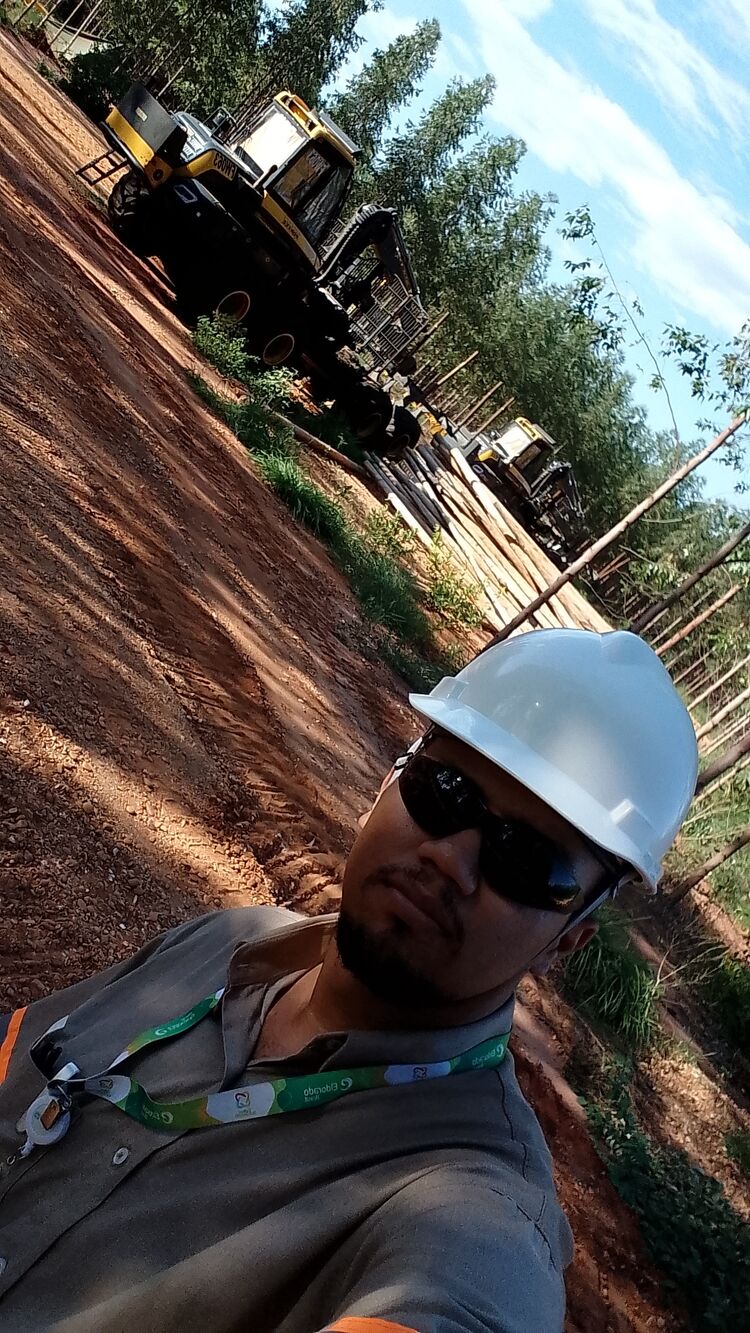  --,   Felipe, 24 ,   ,   