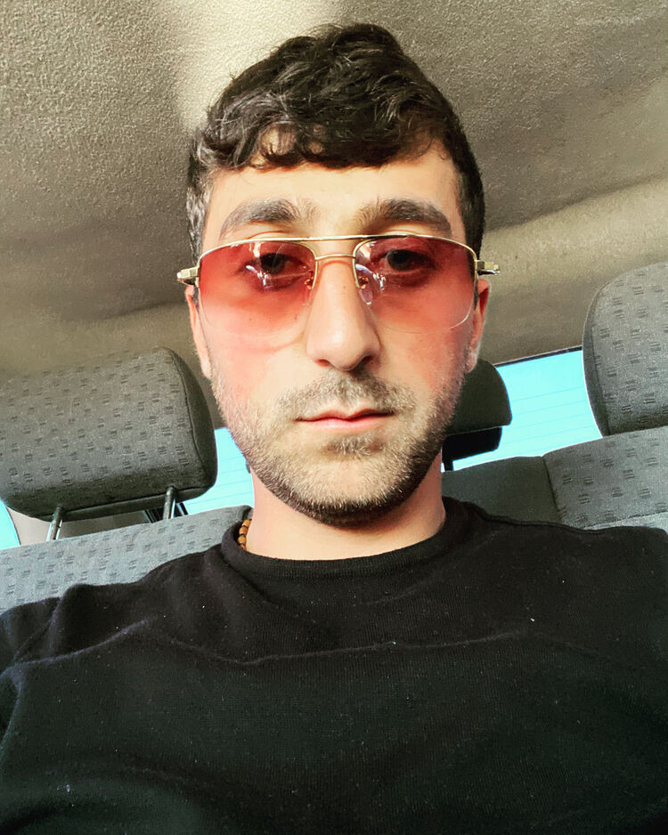  29891590  Babken, 26 ,    