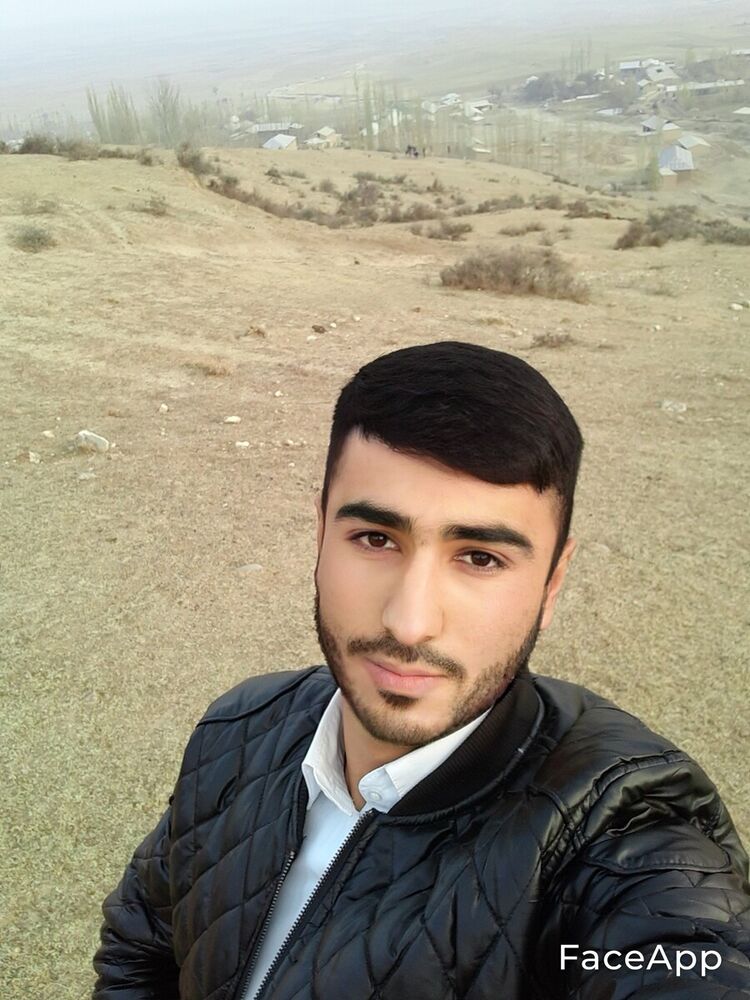  22097490  Zafar, 32 ,    