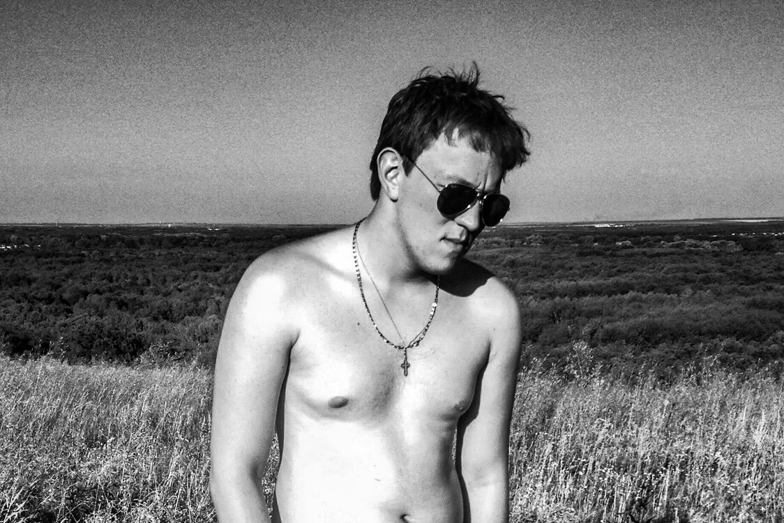  35629770  Alex, 31 ,    