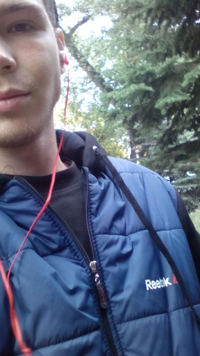  10802670  Erik, 27 ,     
