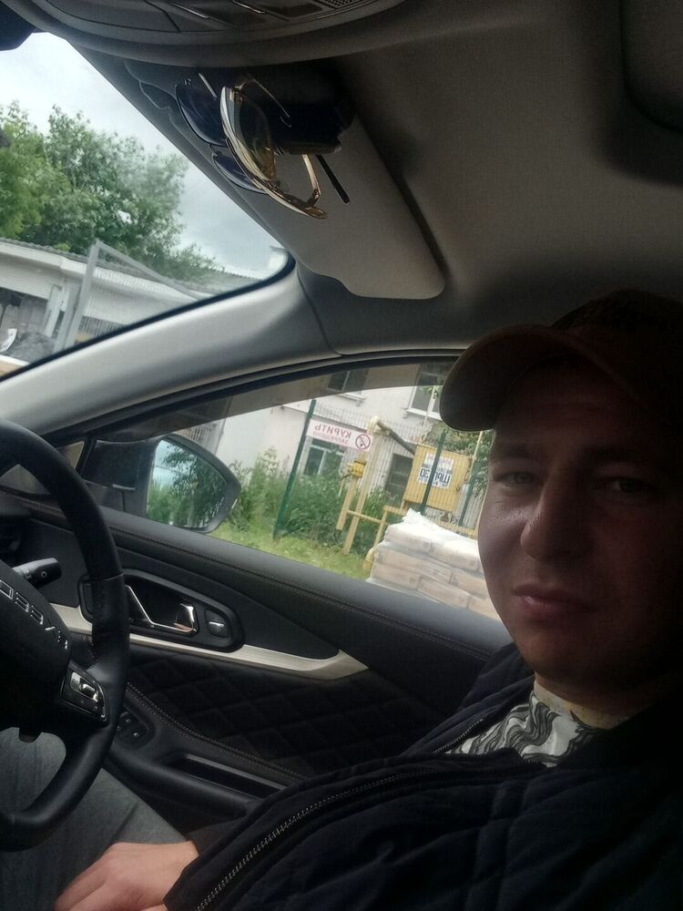  54689330  , 28 ,    -