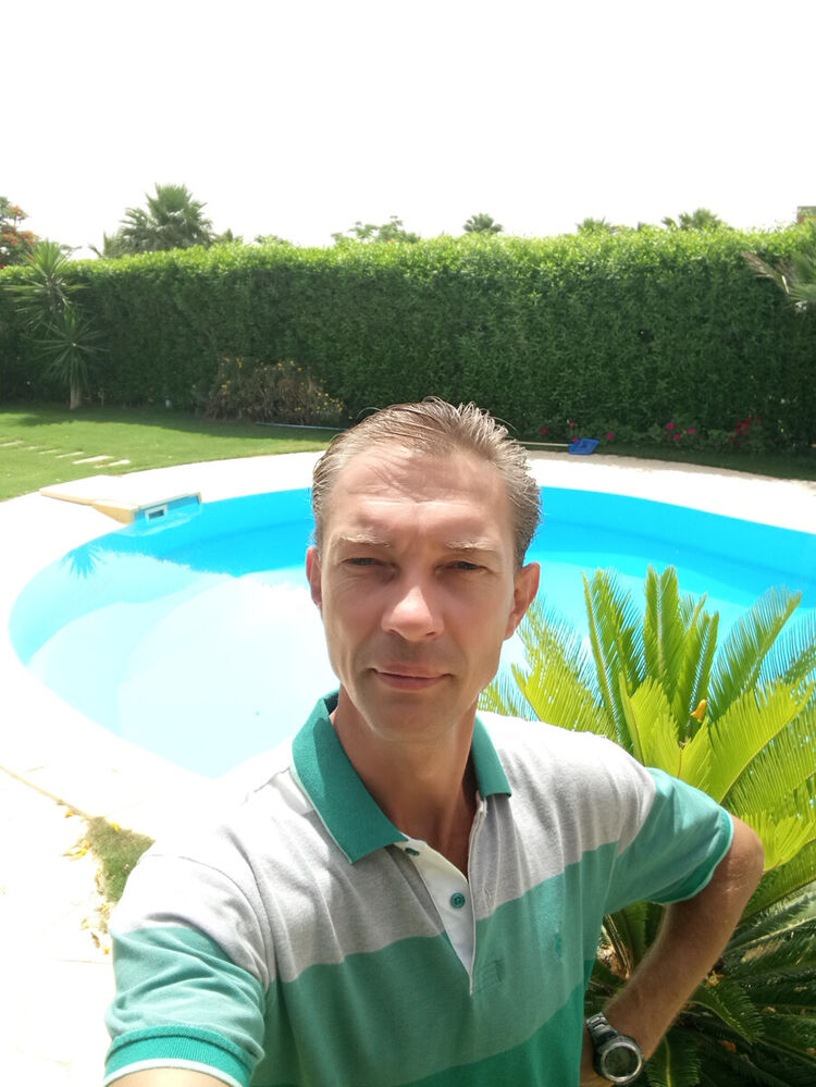  ,   Andr, 52 ,   ,   , c 
