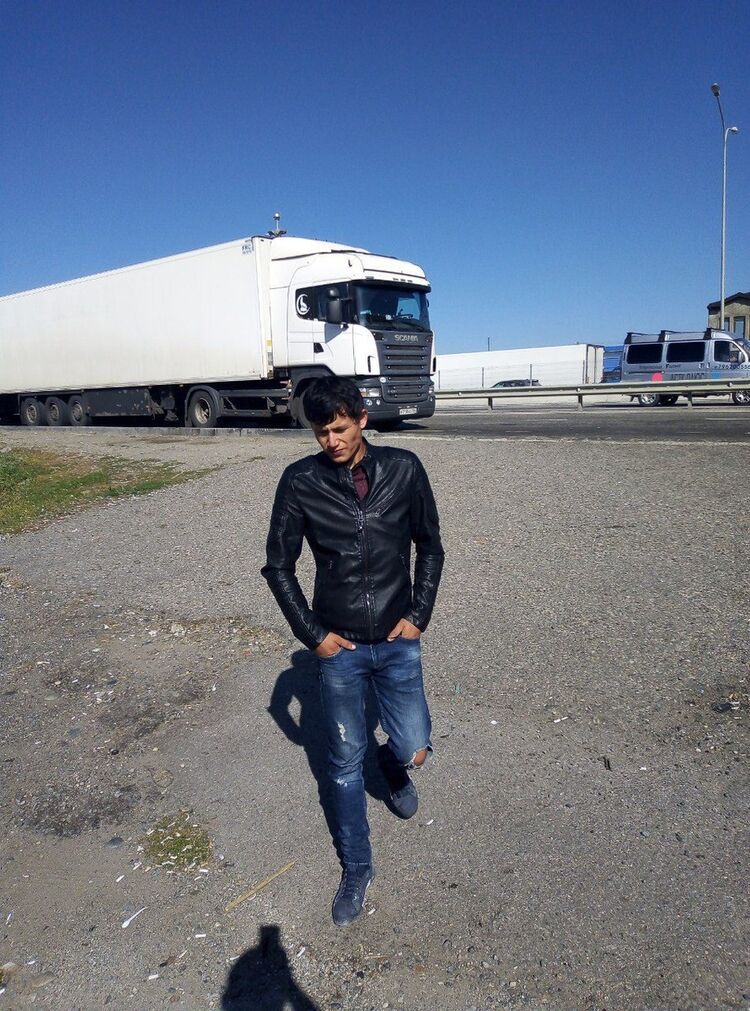  15086220  Jaxangir, 29 ,    