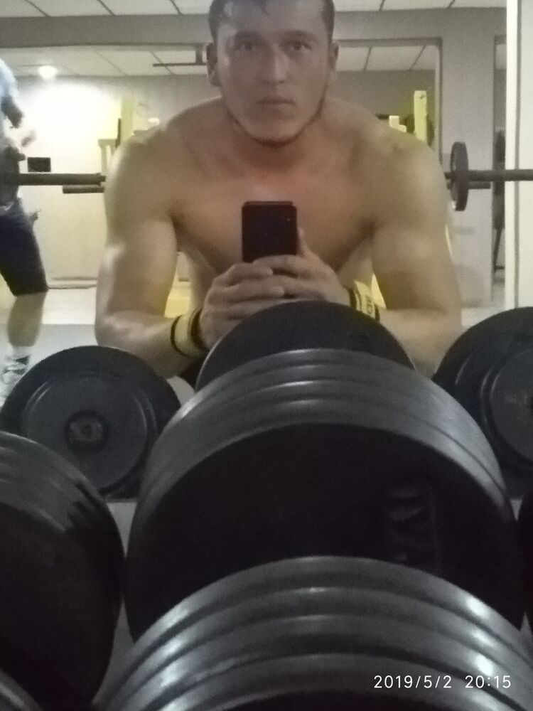  18404990  Bobur, 31 ,    