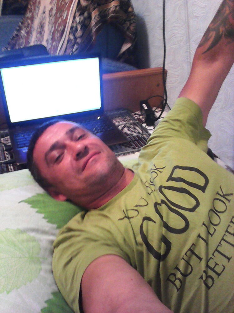  4755800  Oleg, 54 ,    