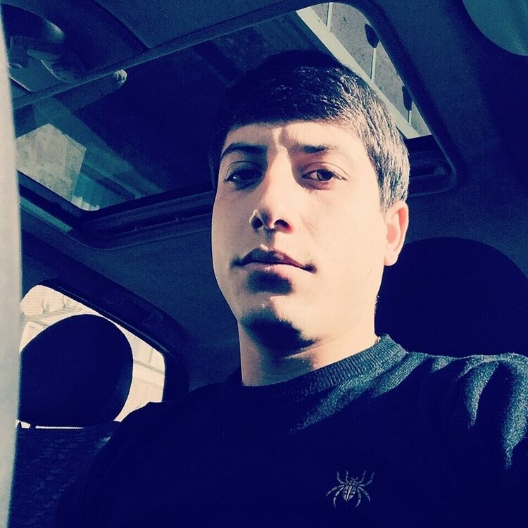  ,   Artur, 29 ,     , c 