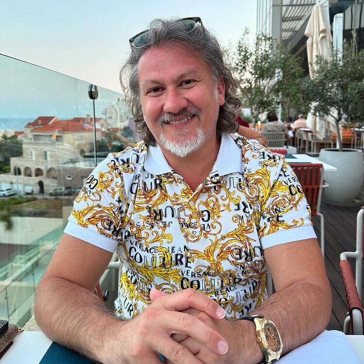  45531220  William, 60 ,    Charenton-Le-Pont