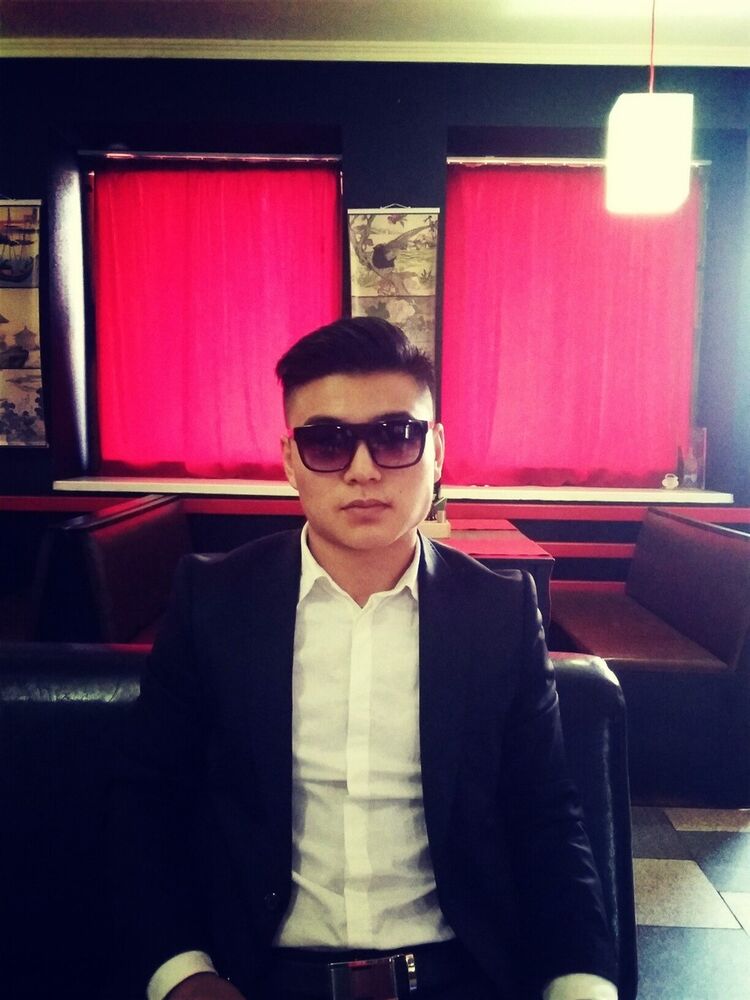 ,   Valera, 32 ,   