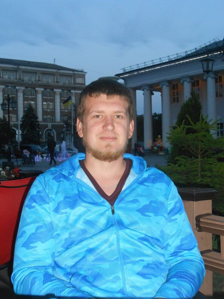  8352040  Valera, 35 ,     