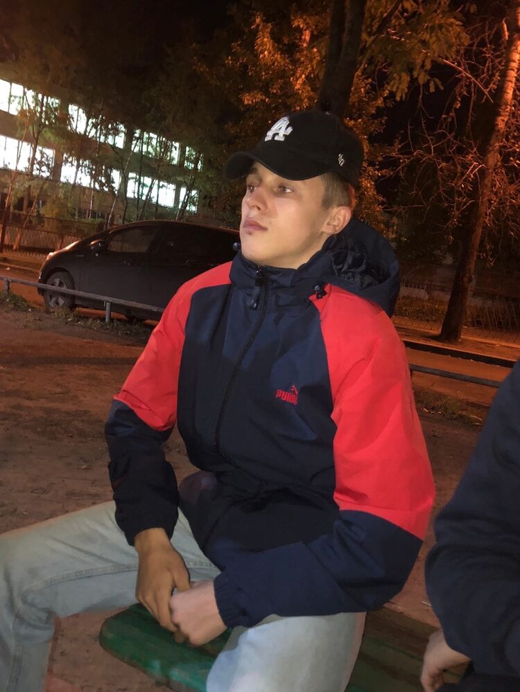  48295070  , 19 ,    